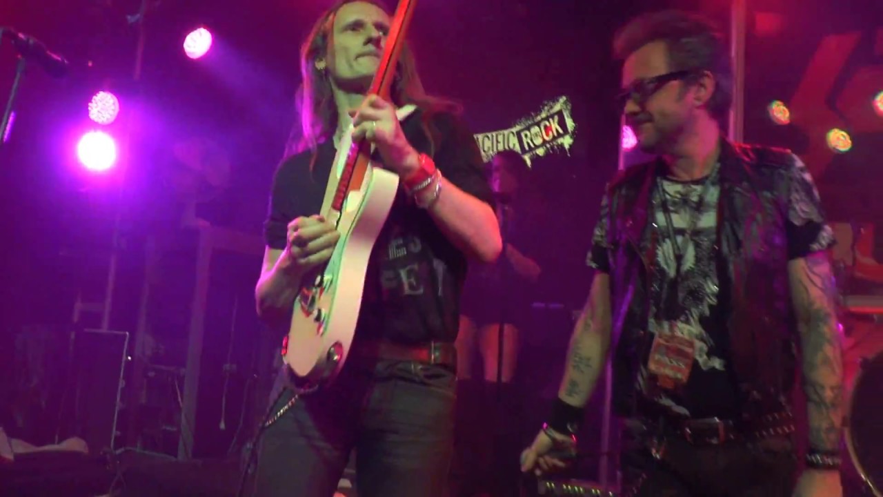 Satan Jokers - Trop fou pour toi (Live Satan's Fest VIII 7-1-2017)