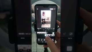 طريقة تصوير فيديو شخصيتين على الموبايل #short #تعليم #shorts #CapCut screenshot 2