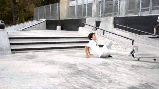 hardflip try 3 stair.