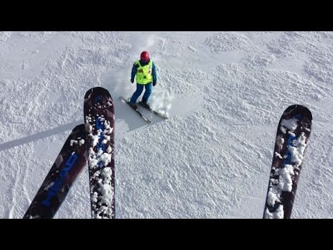 Vidéo: Combinaison D'hiver Pour Le Sport Et Les Activités De Plein Air