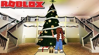 DECORATING MY FAMILY HOUSE FOR CHRISTMAS | Bloxburg