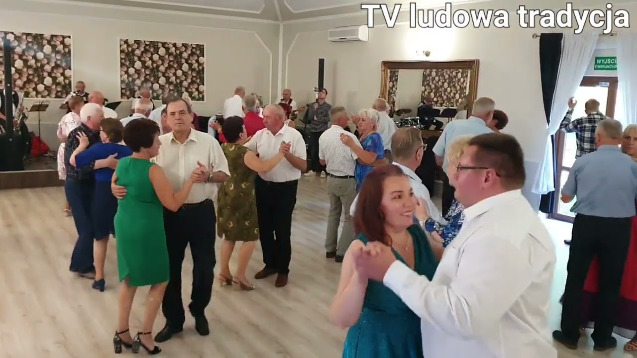 ZBUDUJĘ DOMEK z cegieł 13 nostalgiczny walczyk Kapeli Bronka Machla w Złotym Dworze