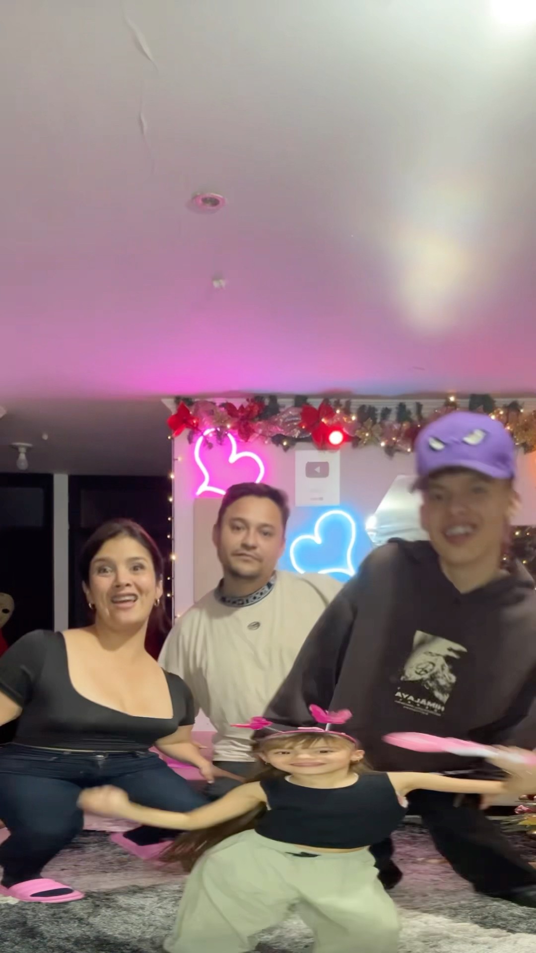 Con el filtro no cambiamos mucho ?somos bajitos #humor #cosasdefamilia #comedia #shortviral