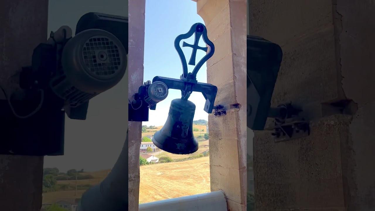 Volteo automático de misa en Bearin #navarra #travel #bells #turismo