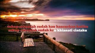 Karoke lagu lebih baik berpisah//Harry Parintang