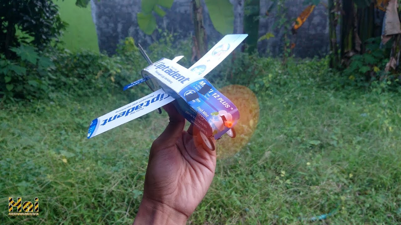 Membuat Pesawat Terbang Bermesin Dari Bungkus Ciptadent DIY Airplane