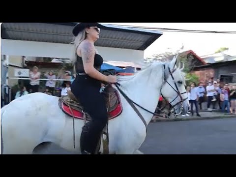 Cabalgata Riders Impressive Horseback Riders Cabalgata Piedades Sur - YouTube