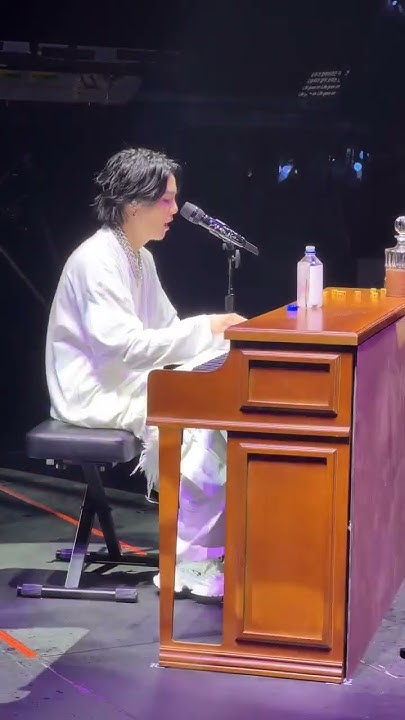 D Day Concert Yoongi Play Piano Version Of life Goes On Song d-day-concert-yoongi-play-piano-version-of-life-goes-on-song