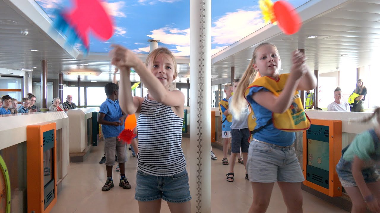 Leerlingen Comenius dansen voor schone oceaan