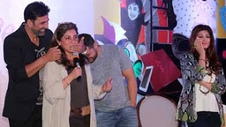 Censored! Dimple Kapadia embarrasses daughter Twinkle