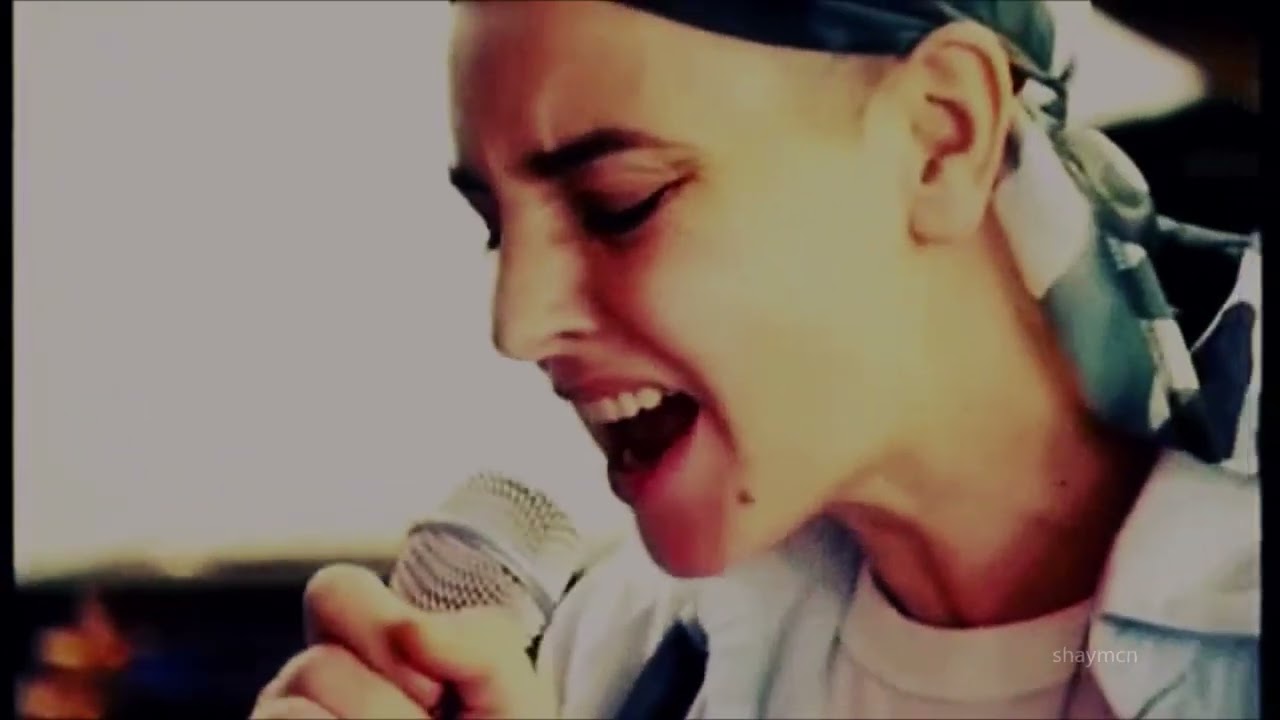 Sinéad O'Connor : Throw Down Your Arms (ft. Sly and Robbie)