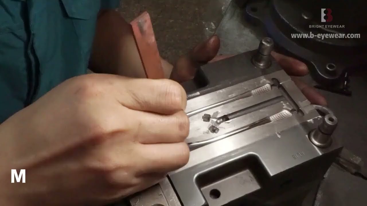Bright Eyewear Injection Production
