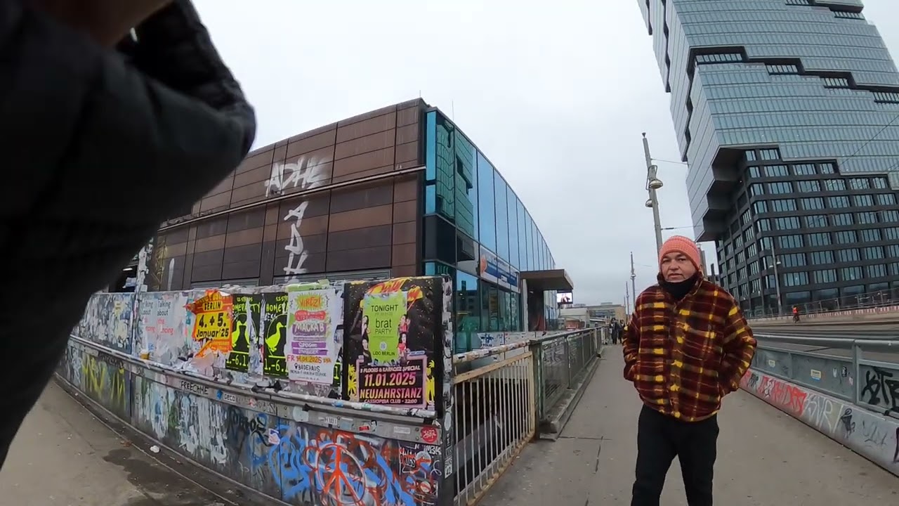 Berlin 🇩🇪 Day 6: 🚶‍♂️Mitte to Friedrichshain 2025-01-04