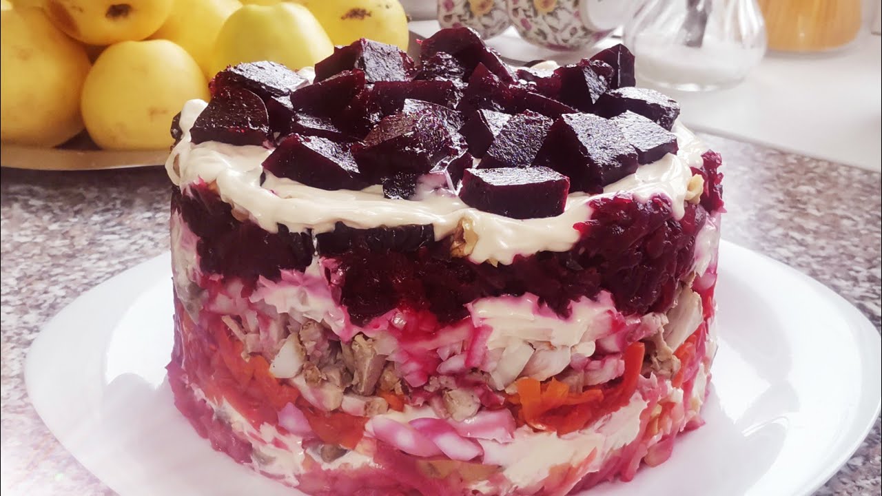 Алла где вы берете эти рецепты Салат гранатовый, но не браслет🤔Зато самый вкусный💯