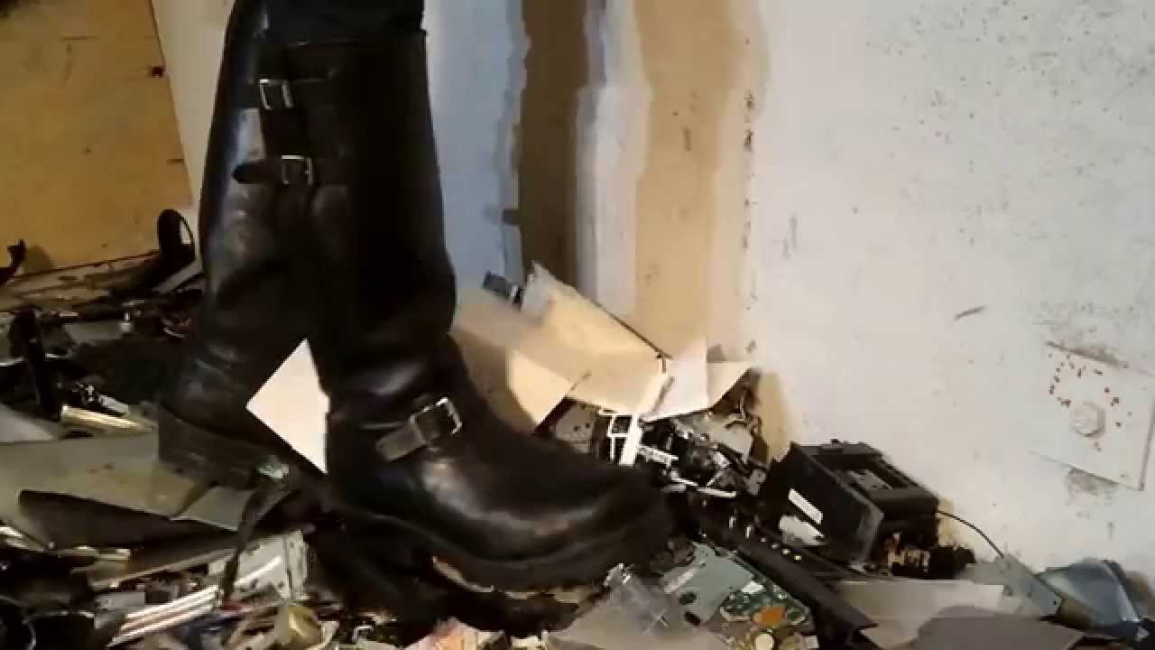 SLOW MOTION REMAINS STOMP CLOSE UP 5