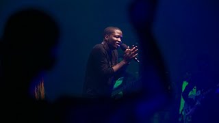 Video thumbnail of "Jonathan Munghongwa | "Il est là" | Live Recording Un chant, Une prière 1"