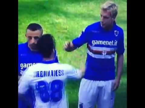 Maxi Lopez Refuse Handshake of Mauro Icardi