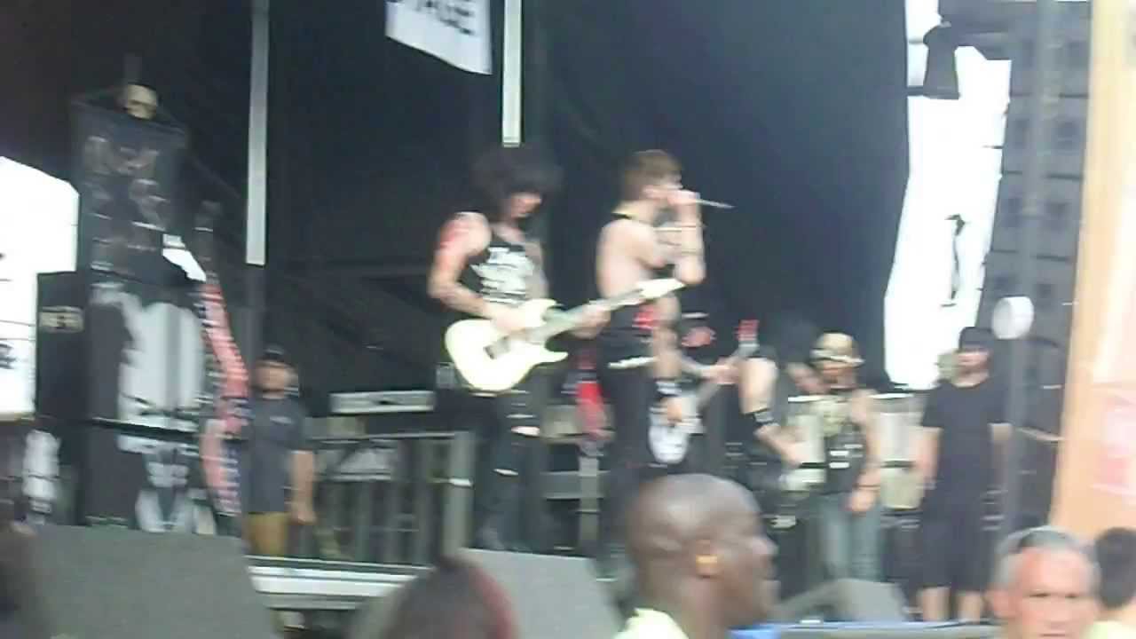 Black Veil Brides In The End. Portland Oregon. Warped Tour 2013 YouTube