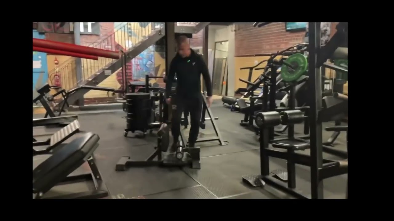 Sissy Squat Machine