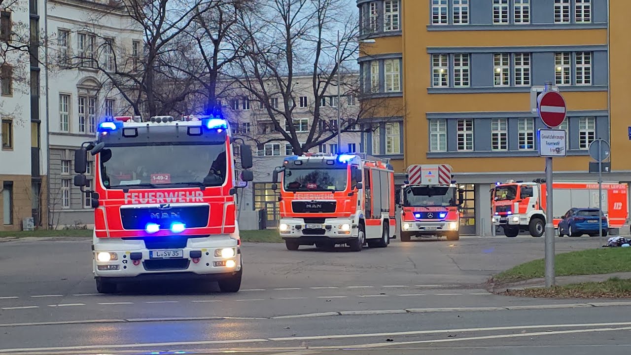 Löschzug + Rüstwagen FRW1 / aus 2 Perspektiven