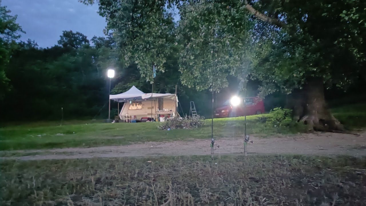 Pescuit la Dunăre. În Poiana lu’ uica Gore. A 61 una zi pe malul Dunării. Isa prima zi la Dunăre.