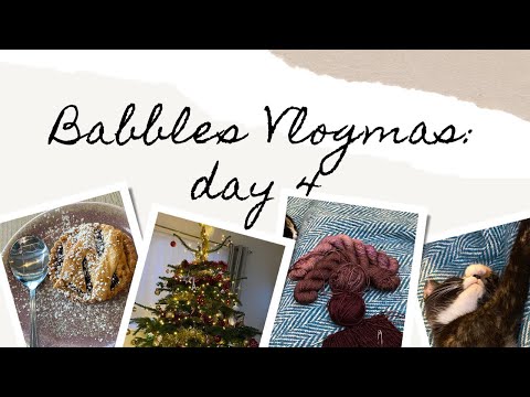 Babbles Vlogmas day 4 - Christmas tree day!