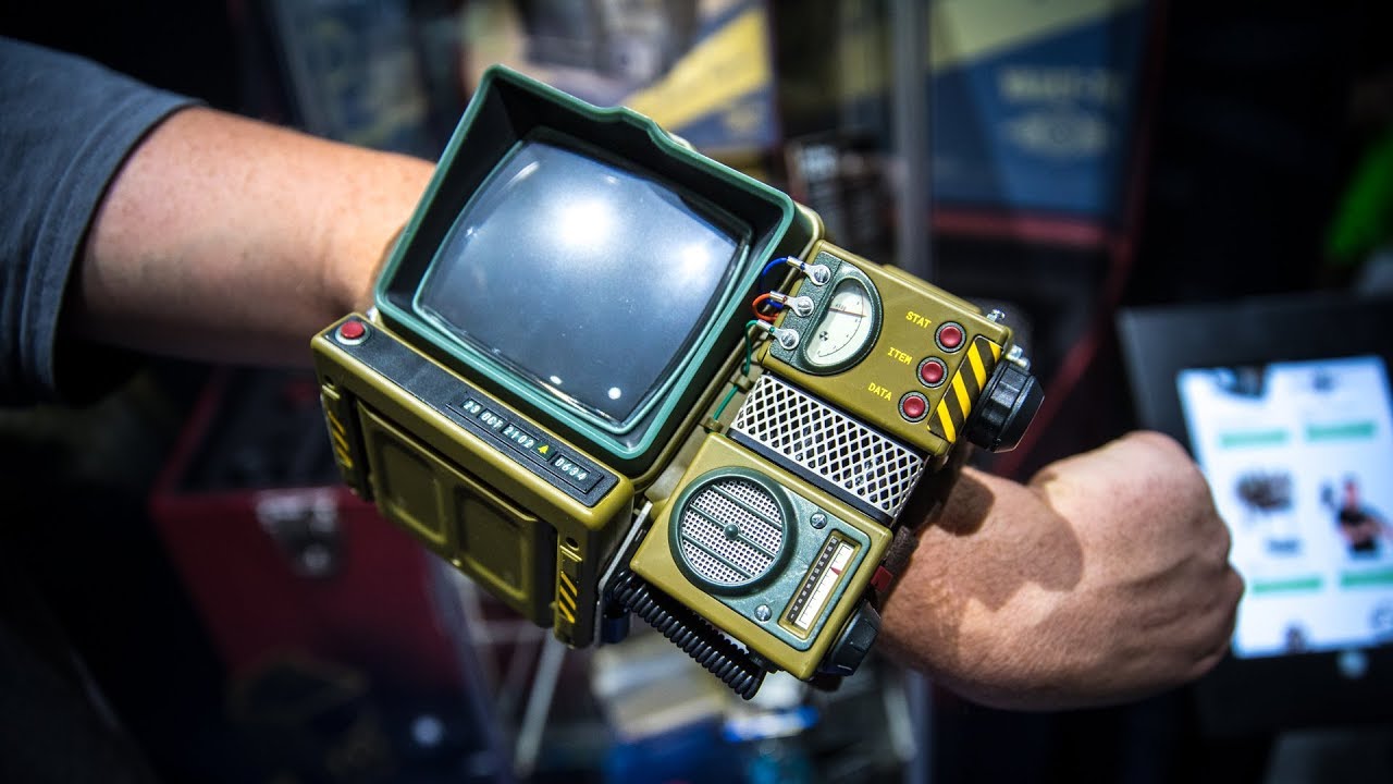 Hands-On with Fallout 76's Pip-Boy Kit! 