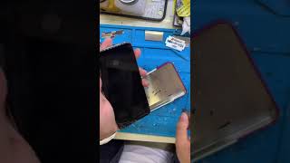 Restoring abandoned destroyed phone For homeless Boy