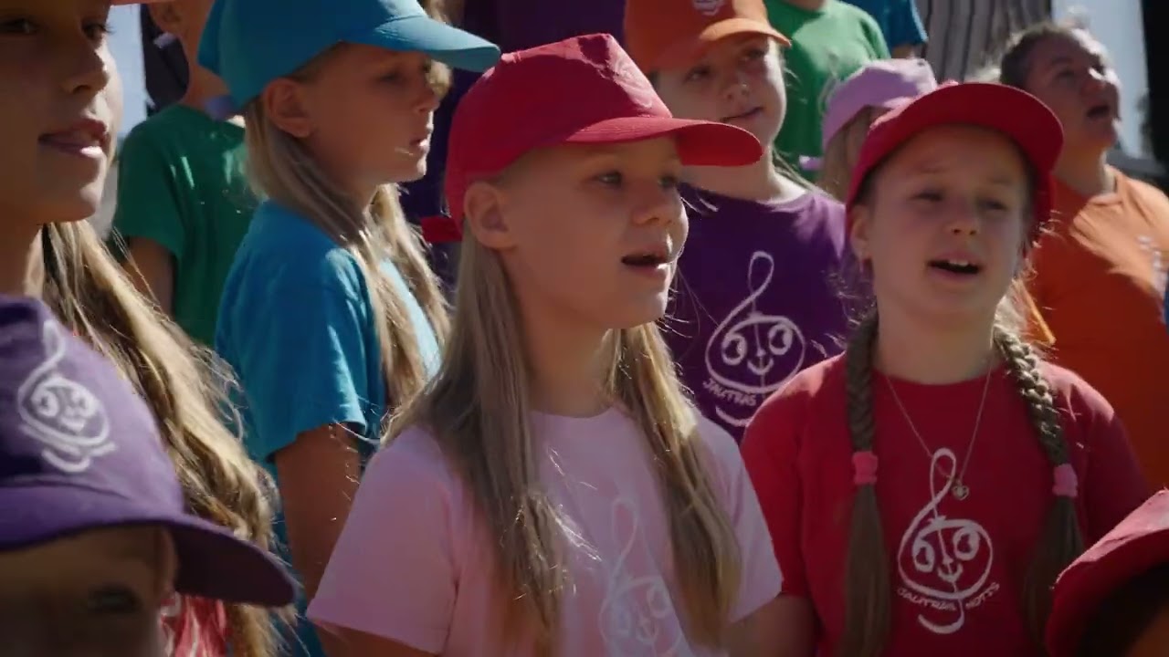 Jautrās notis - MANA ĢIMENE ( 2024 )