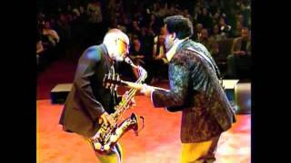 Video thumbnail of ""Sunday Morning" Live - Doc Powell featuring Kirk Whalum"