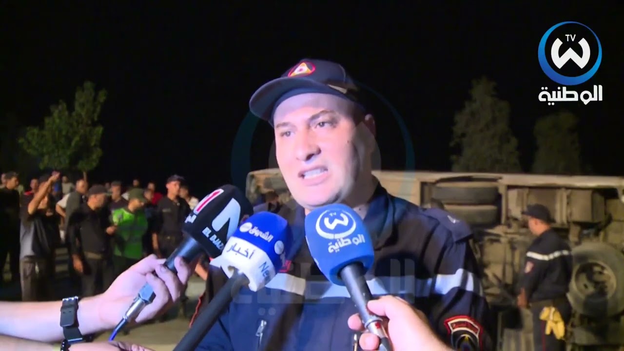 المدية : انقلاب حافلة لنقل المسافرين يخلف اصابة 22 شخصا