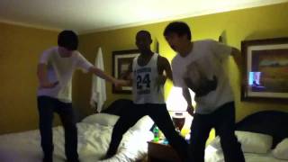 Model UN: Dancing In Hotel Room to Drake - I&#39;m Ready For You
