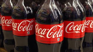 Coca-Cola Lifts Outlook as Consumers Absorb Price Hikes