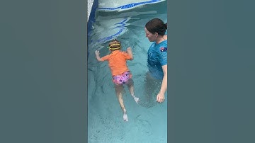 Teaching Toddler To Swim Kick and Paddle #swimming #pool #toddler #learntoswim #kick #paddle
