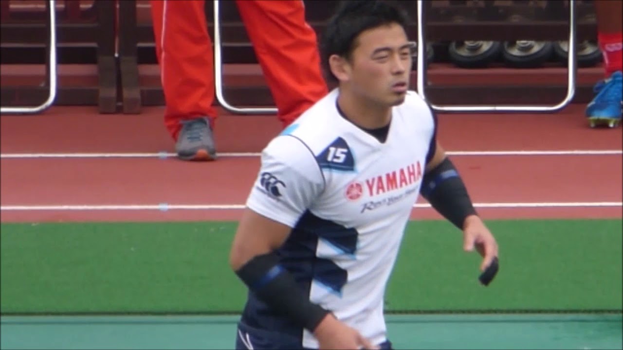 ラグビーワールドカップ 南アフリカ代表の金髪 長髪な9番 ファフデクラーク選手は指先でラグビーボールを回すのがお得意 小柄でイケメンと話題に すぽみて