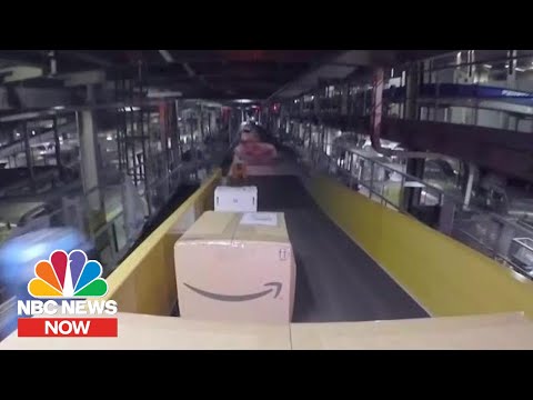 Inside The Shipping Wars As Holiday Shopping Season Heats up | NBC News Now