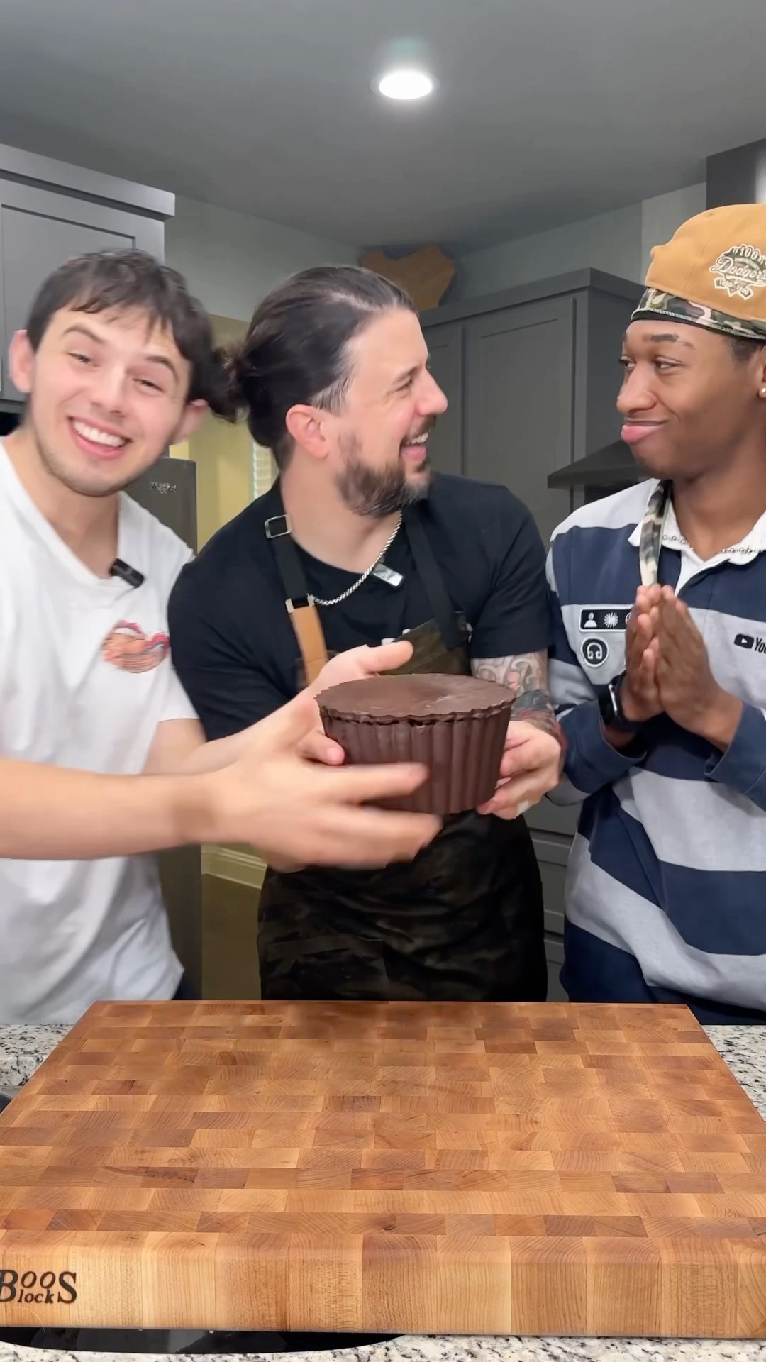Giant Reese’s Cup w/ @YTSae \u0026 @yoeats23 #shorts