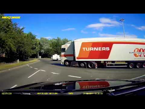 Turners HGV almost tips over ?