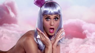 Check out the video:
http://www./results?search_query=california+gurls+katy+perry&aq=0
http://twitter.com/andreakswilson http://andreakswilson.tum...