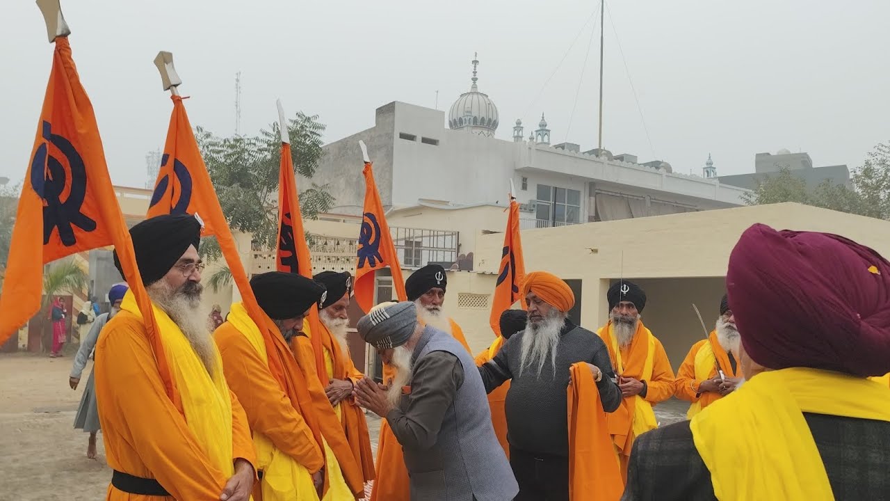 ਮਹਾਨ ਨਗਰ ਕੀਰਤਨ ਗੁ: ਬੀਬੀ ਭਗਵਾਨ ਕੌਰ ਤੋਂ ਚੱਲ ਕੇ ਗੁ: ਦਸ਼ਮੇਸ਼ ਨਗਰ ਗਲੀ ਨੰ. 3 ਵਿਖੇ ਪੁਹੰਚਿਆ।