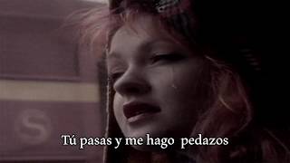 Cyndi Lauper -  I Fall To Pieces Subtitulada en español