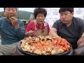 뒤에 쌓인 닭갈비 300인분?! [[춘천바른닭갈비(Spicy Stir-fried Chicken)]] 요리&먹방!! - Mukbang eating show