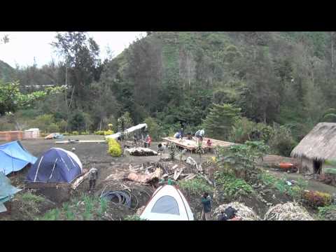 PNG Building of the Health Clinic Time Lapse (2011...