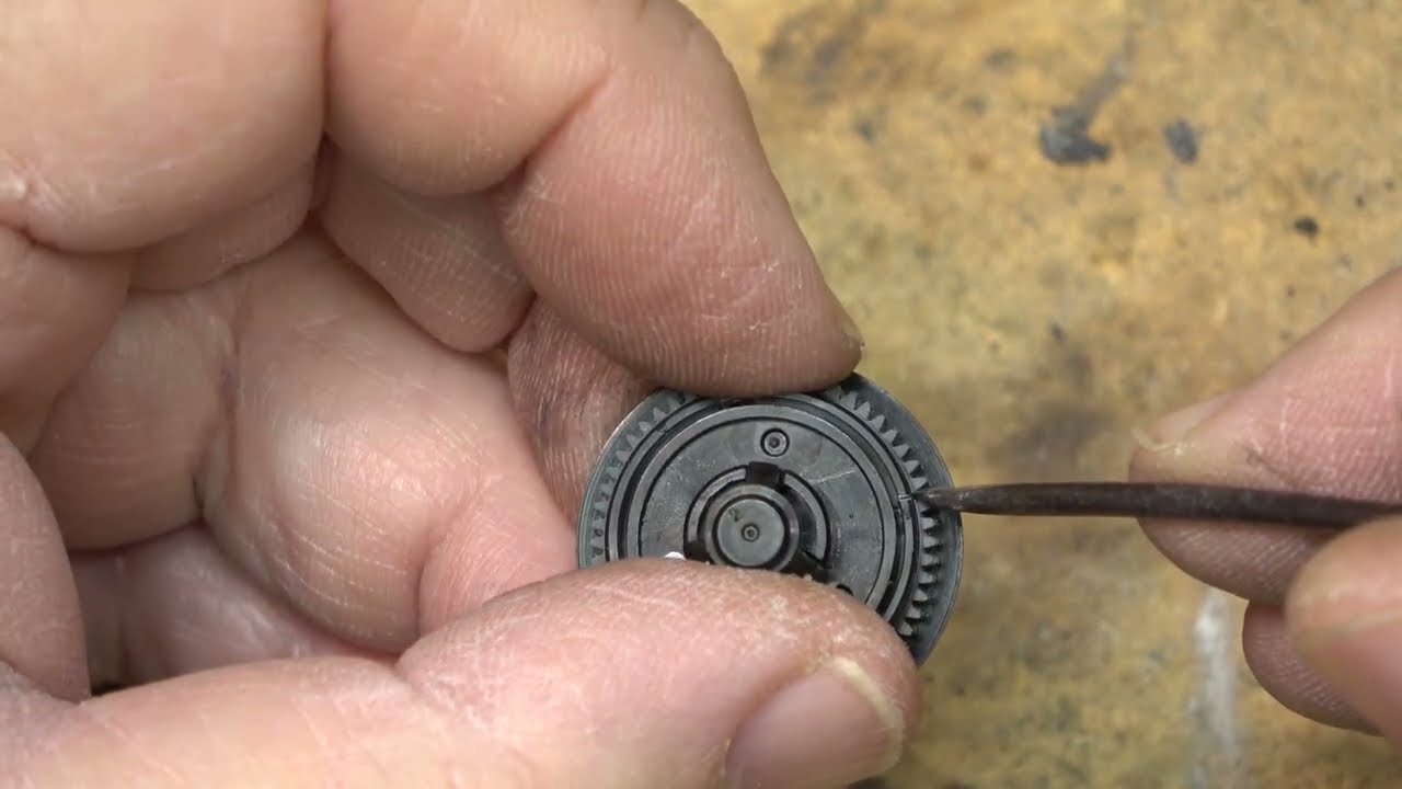 Sony EVS900 Hi8 Deck Shuts down after playing for a few minutes