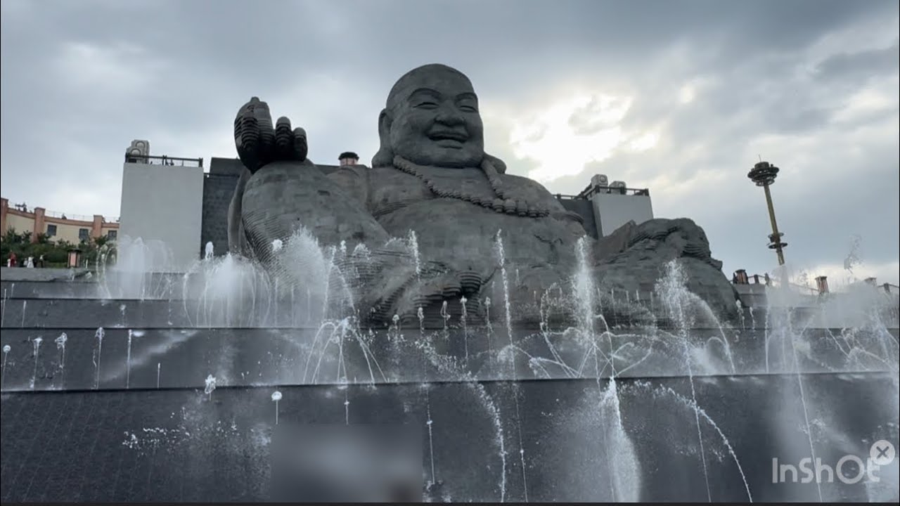 July 2025 - Hè Việt Nam : Lễ dâng đăng tại đỉnh núi Bà.Đen