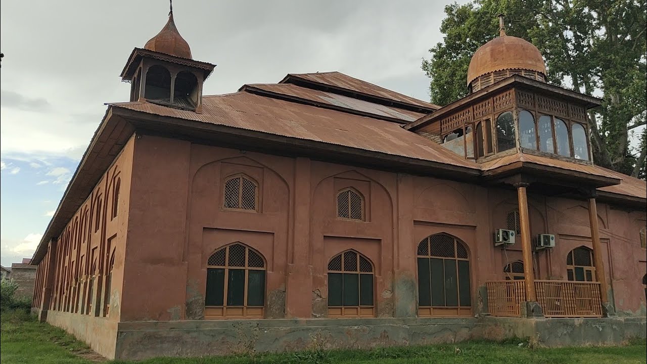 Aali Masjid: Srinagar's second largest Mosque, echoing centuries of spiritual heritage