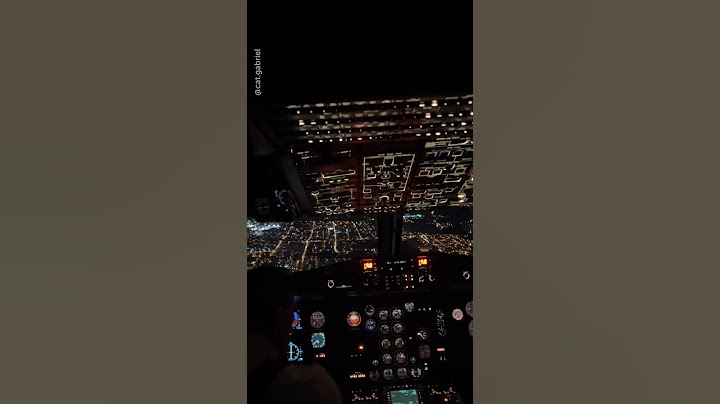 PILOT DISTRACTED BY LASERS WHILST LANDING