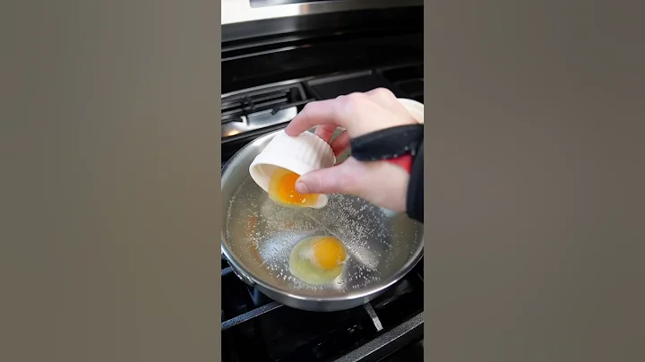 How to poach multiple eggs #recipe #eggs #poachedeggs