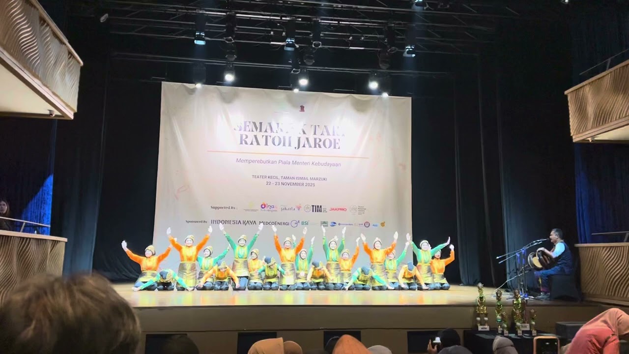 RATOH JAROE SMAN 3 Jakarta Semarak Tari Ratoh Jaroe (Memperebutkan Piala Menteri Kebudayaan)❤️