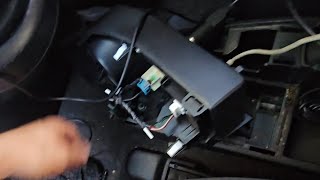 mazda 2 Aux not working fix